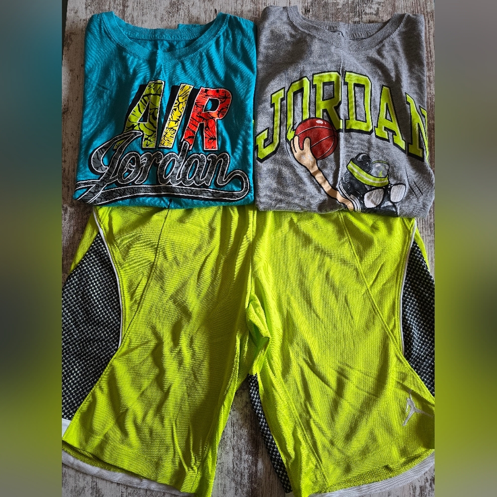 Boys XL Air Jordan Shirts and Short Lot EUC Bright Yellow